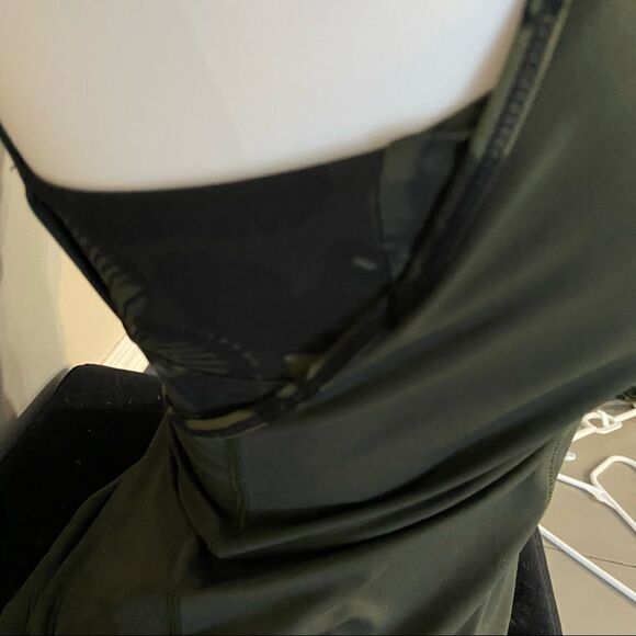 Lululemon Super Sport Tank Gator Green size 4 - Picture 5 of 8